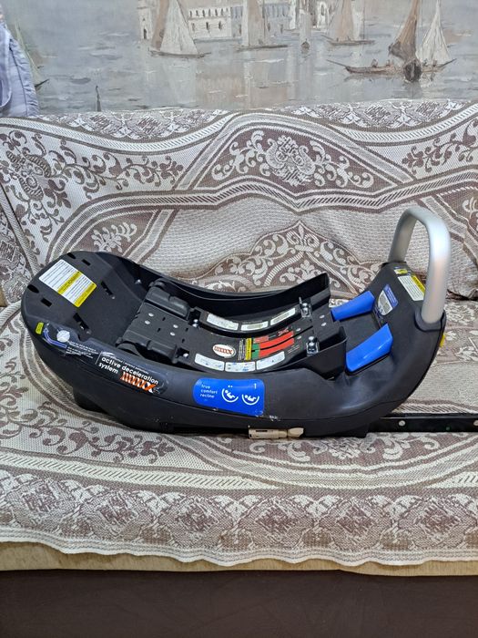 Продаётся  в идеальном состоянии  детское автокресло для младенца