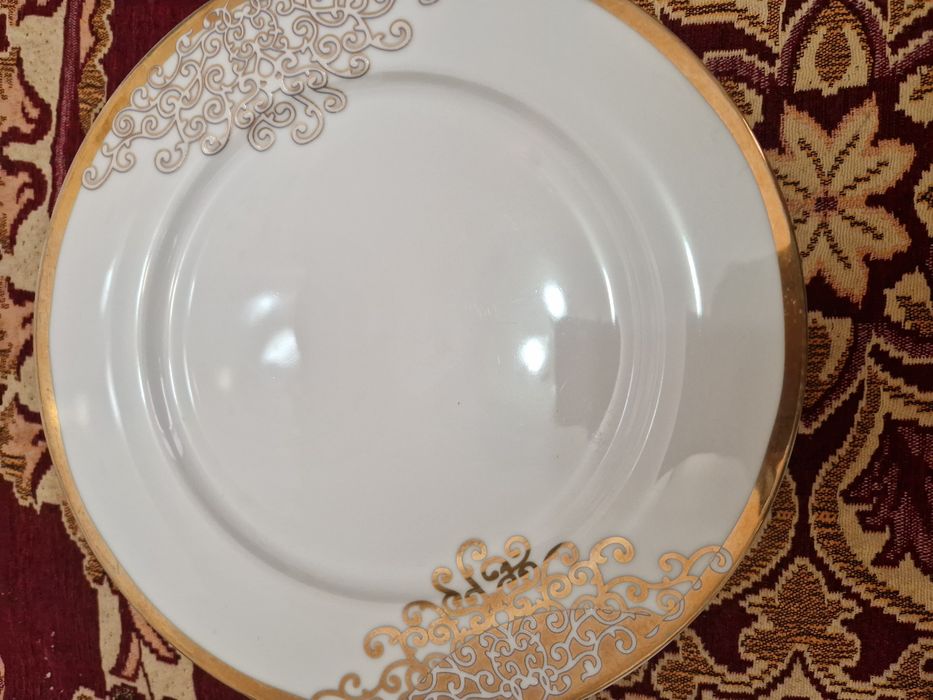 Тарелке.  тарелки