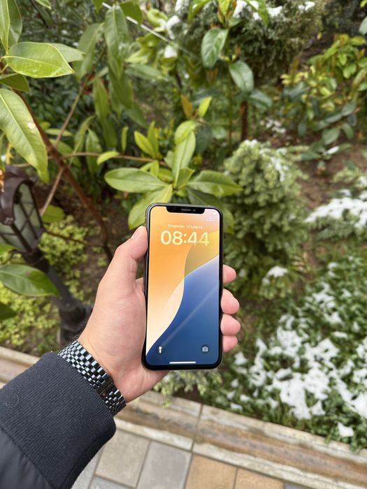 Iphone xs ayfon xs 64gb Gold sotiladi tel ideal aybi yo face ishlidi