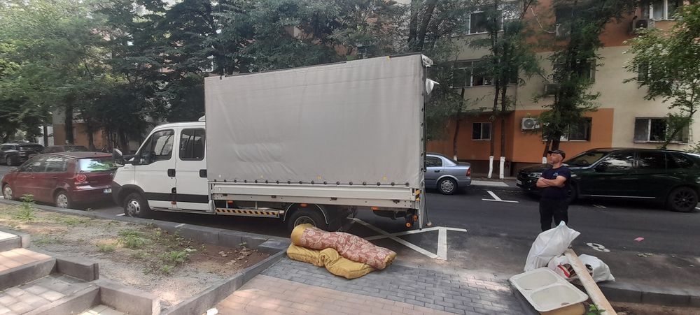 Transport marfa moloz materiale constructii