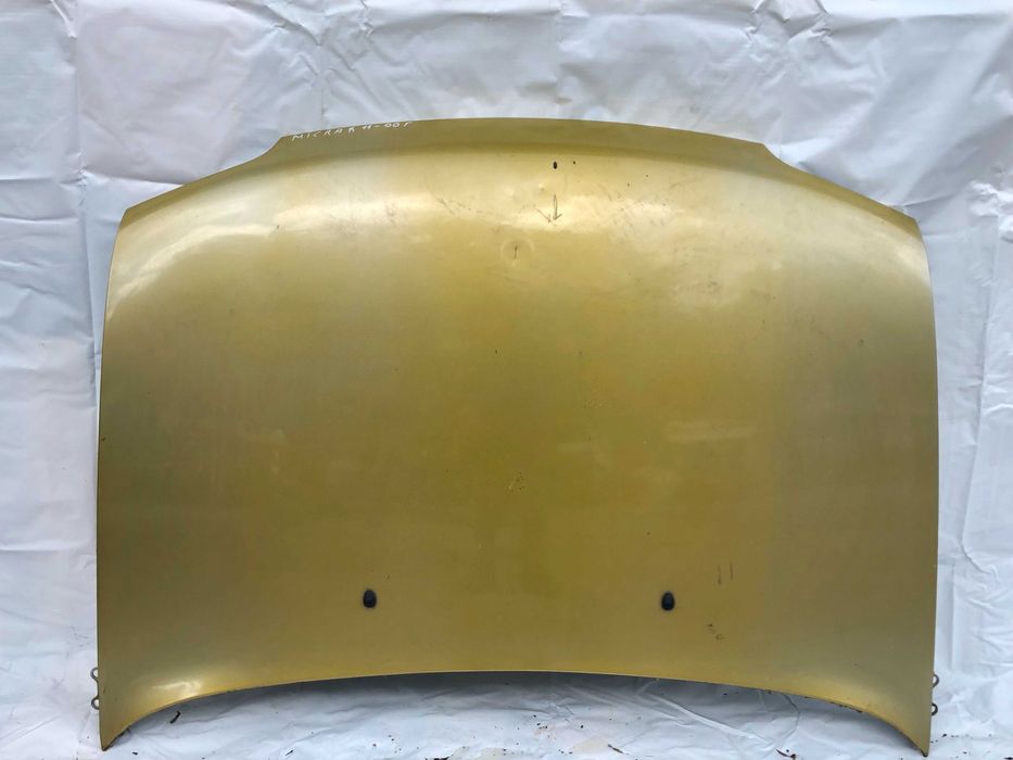 Преден капак Nissan Micra K11 2000г