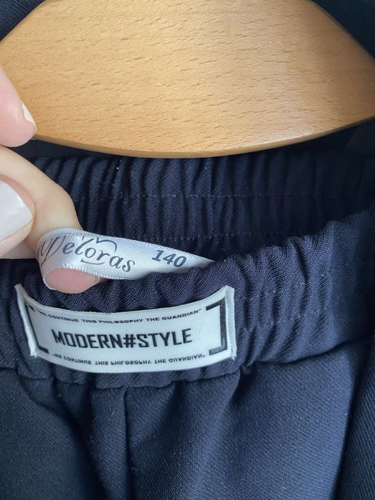 Продам костюм Deloras для девочки