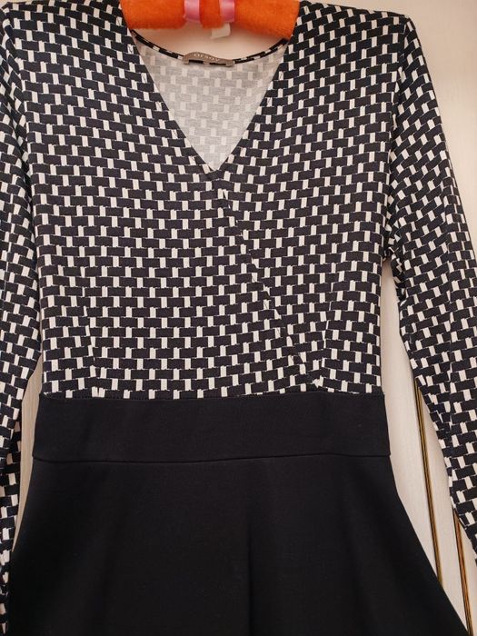 Рокля, обличана един път.