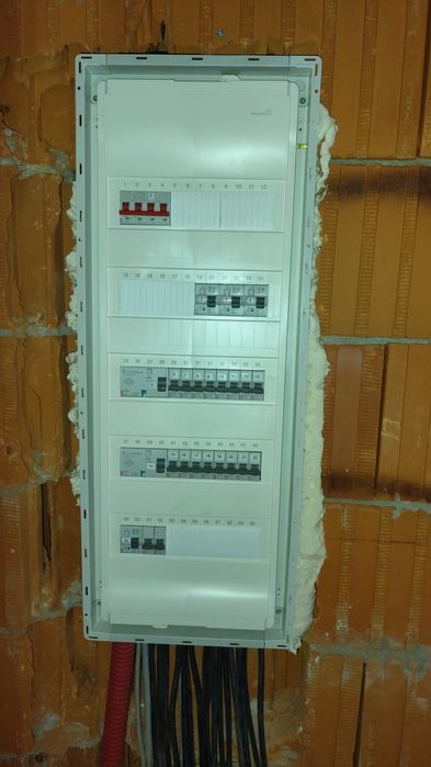 Electrician autorizat