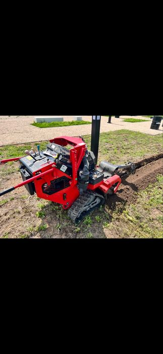 Inchiriem utilaje sapat santuri Ditch witch Vermeer
