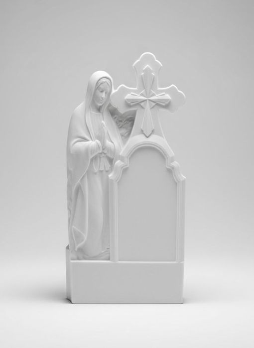 Monumente funerare / Cruci – modele diverse, la comandă