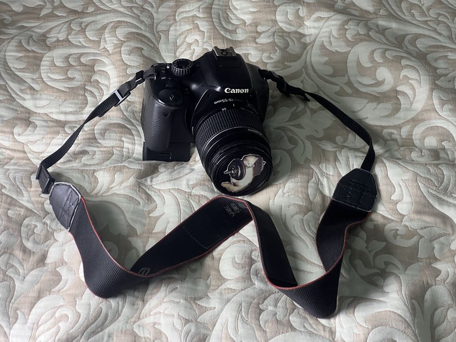 Срочно продаю canon 550d в неплохом состоянии