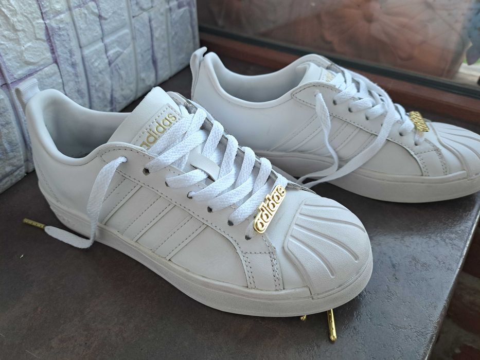 дамски кецове спортни обувки,маратонки Adidas ном.37.5