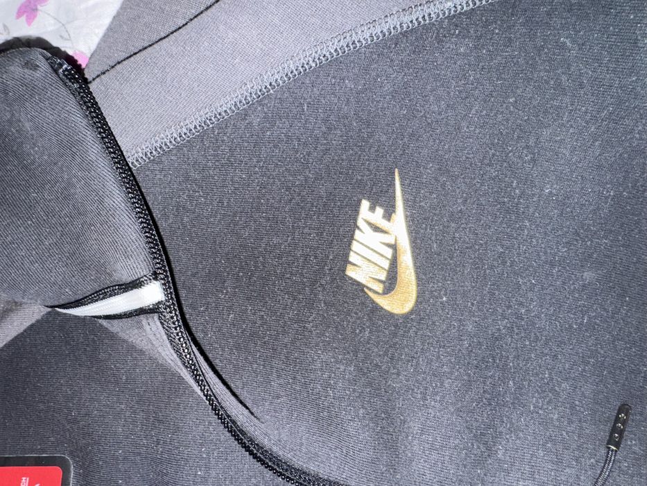 Продавам nike thech