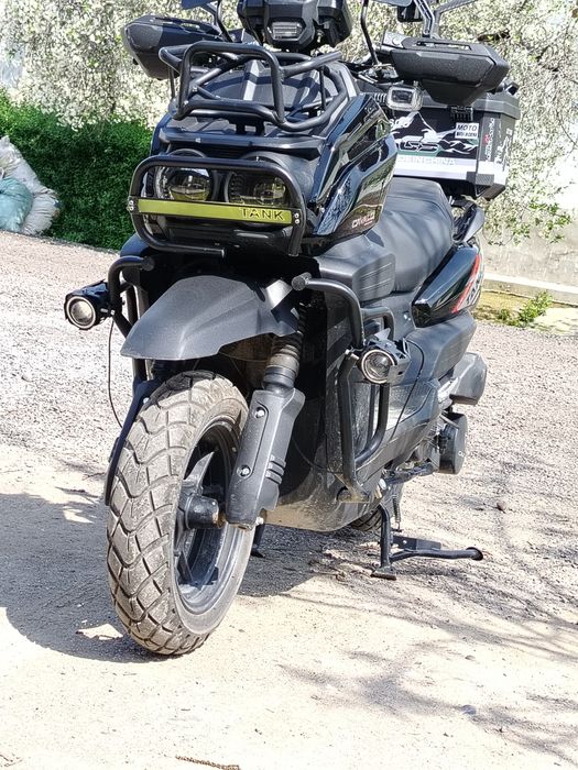 Skuter tank2 sotiladi