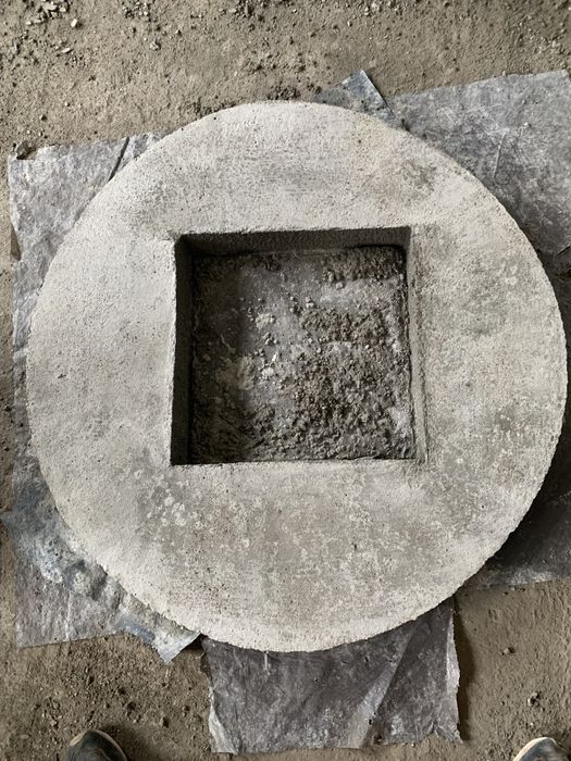 Tuburi din beton pentru fântână și capace de beton