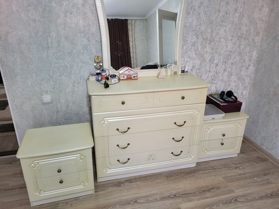 Спальный гарнитур