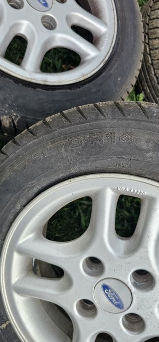 Jante cu cauciucuri 175/70 r14 pentru Ford Fiesta