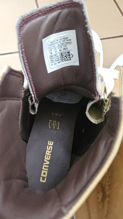 Златни бутикови Converse All Star