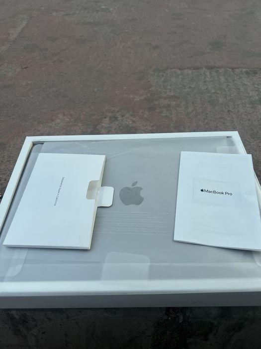 Mscbook pro M1 емкость 95%