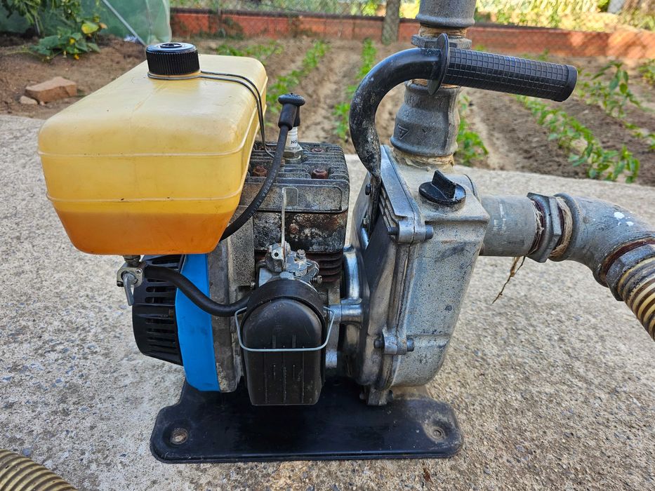 Бензинова Помпа за ВОДА .ITALY. ПЕРФЕКТНА..