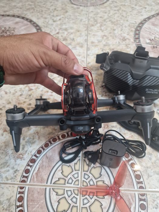 Срочно Продам DJI FPV Combo дрон