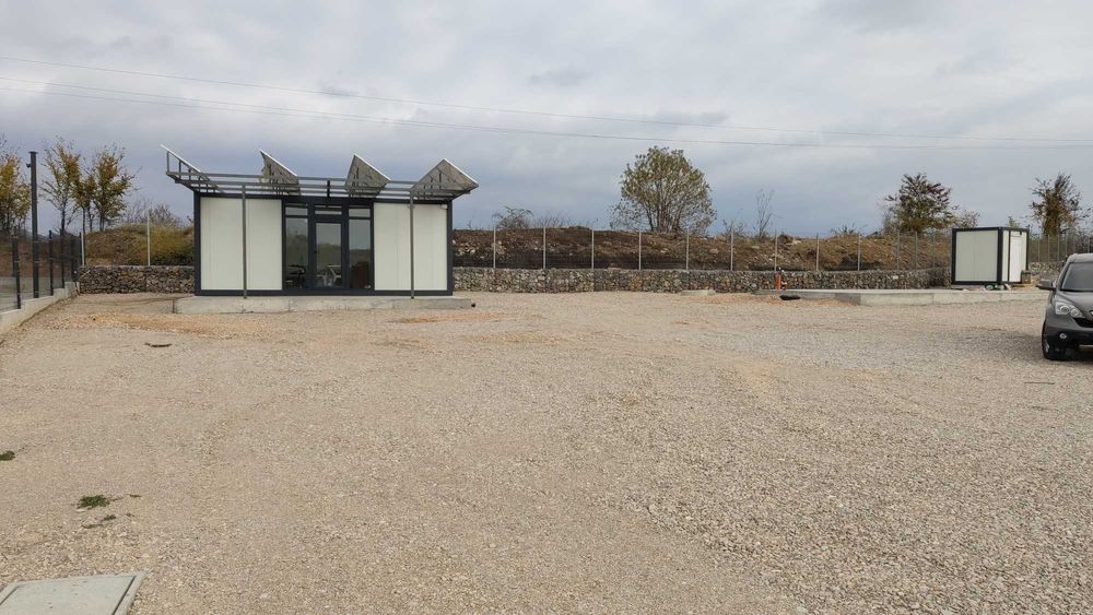 Дава се под наем Гараж / Паркомясто в София, Илинден - 1500 кв.м за 1275 € - Снимка #3