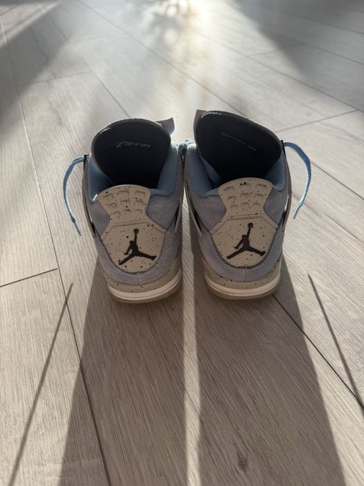 Jordan 4 university blue