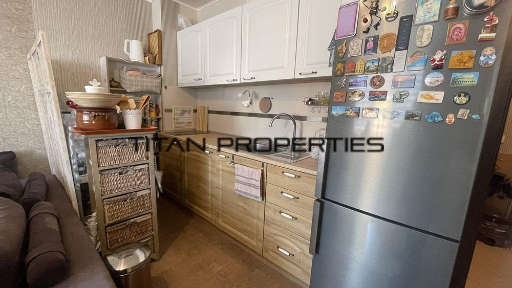 Продава се Двустаен апартамент в Бургас, Зорница - 56 кв.м за 2304 €/кв.м - Снимка #1