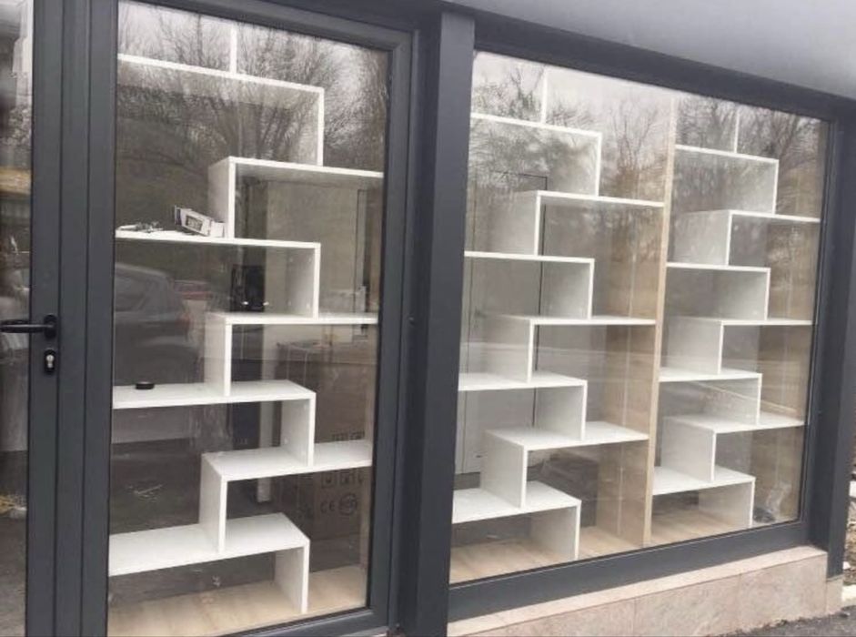 Етажерки, бюро, шкафове подходящи за магазин