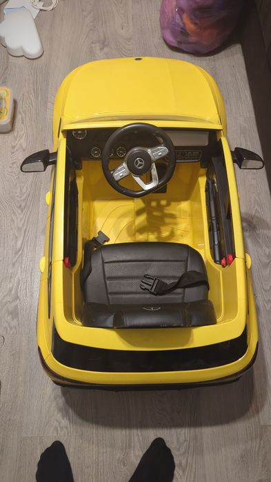 Masinuta electrica cu telecomanda