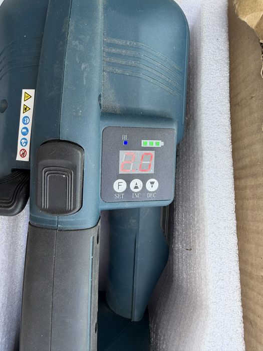 Aparat electric  legat banda PP si PET