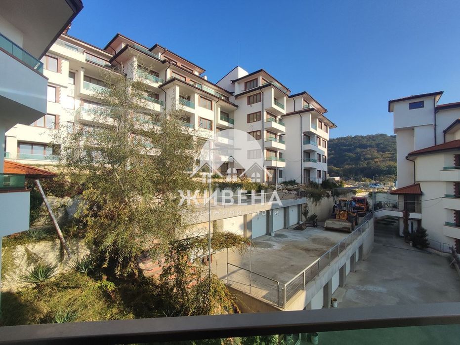 Продава се Четиристаен апартамент в Варна, Виница - 159 кв.м за 962 €/кв.м - Снимка #8