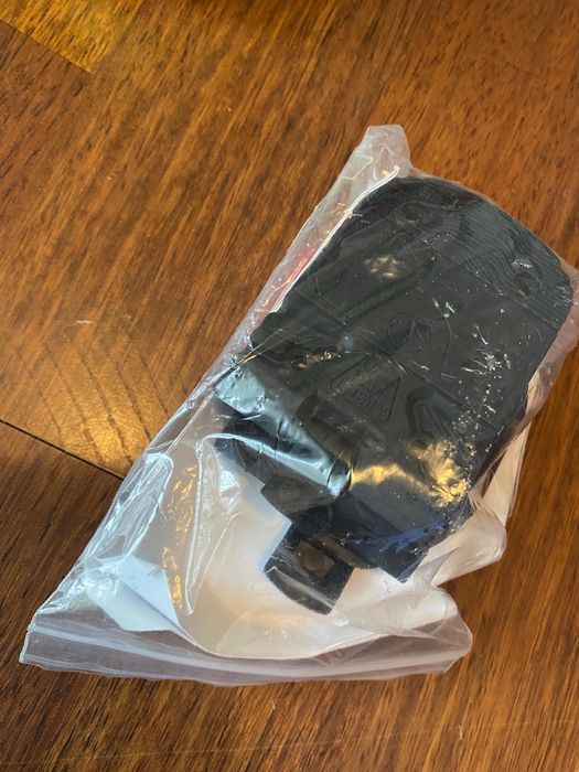 Clapari Roxa, pentru  ski de tura, foarte putin folositi.