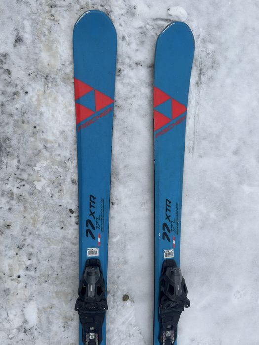 Skiuri slalom fischer rc one 171