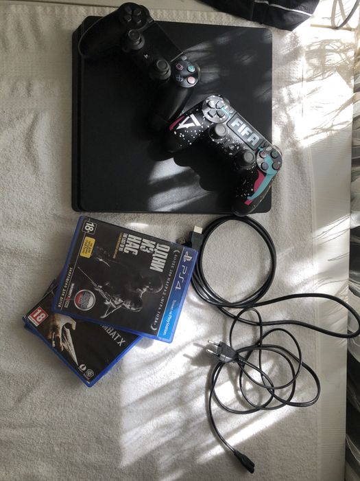 Playstation 4 slim 1tb