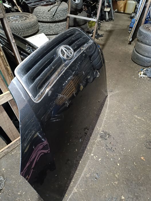 Капот Тойота Авенсис Версо