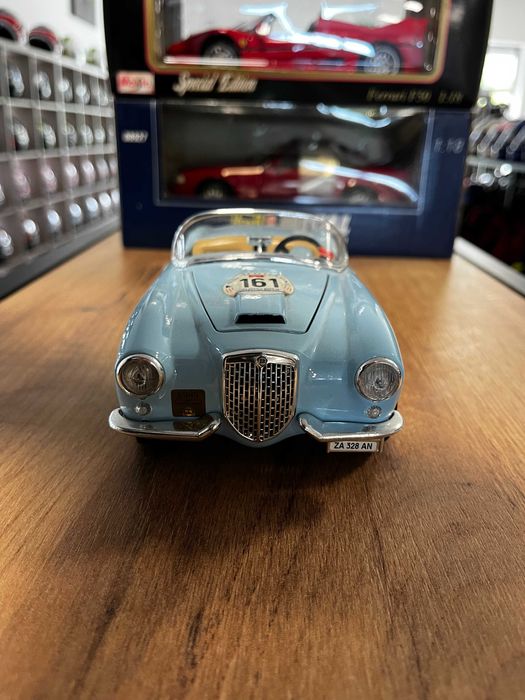 BBURAGO колекционерски модел Lancia Aurelia B24 Spider Mile Miglia   1:18 мащаб