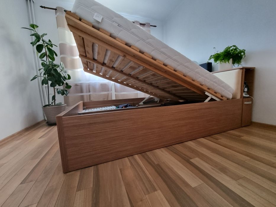 Vand mobila dormitor