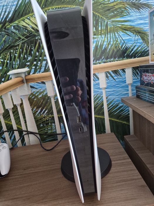 PS5 Digital Edition + 2 Controller + Charging Dock + Carry Case