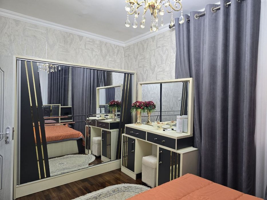 Миробад туманида 2 хонали уй ижарага берилади.