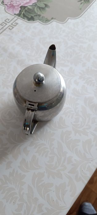 Срочно продам немецкии заварной чайник!