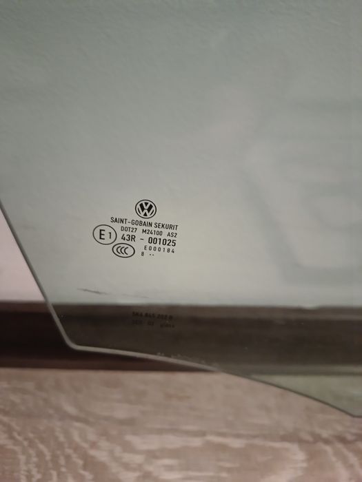 geam fata dreapta golf 6 hatchback