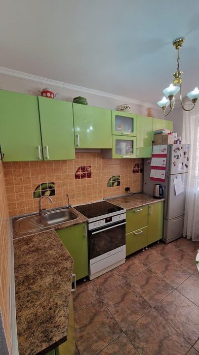 Продам кухонный гарнитур. Недорого