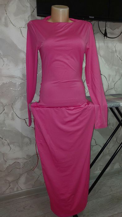 Платья женские разные