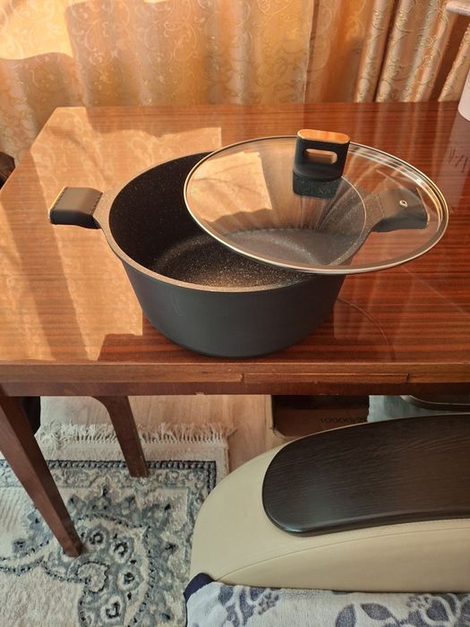 Продам кастрюля-казан "Викалина"