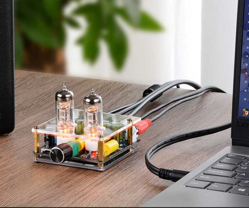 ЛАМПОВ Предусилвател /усилвател/ FEVER 6J38 TUBE PREAMP AMPLIFIER