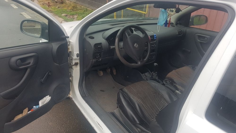Opel corsa 1.0 2001 benzina