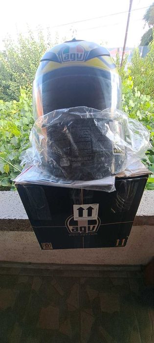 AGV мото каска чисто нова