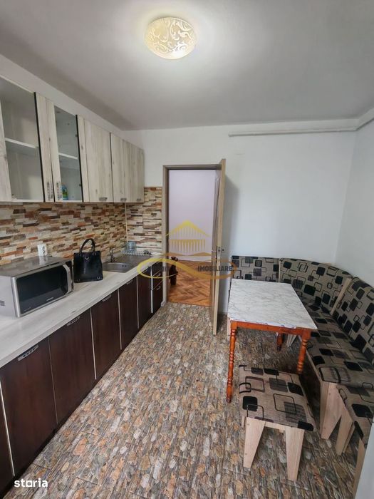 Apartament 3 camere de închiriat – zona RMB