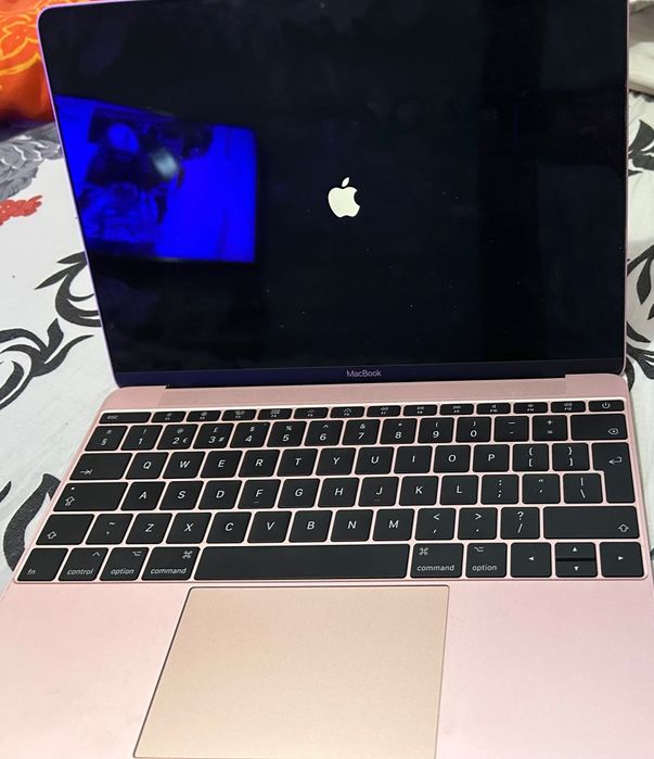 Macbook 12 inch, 2017, rose gold