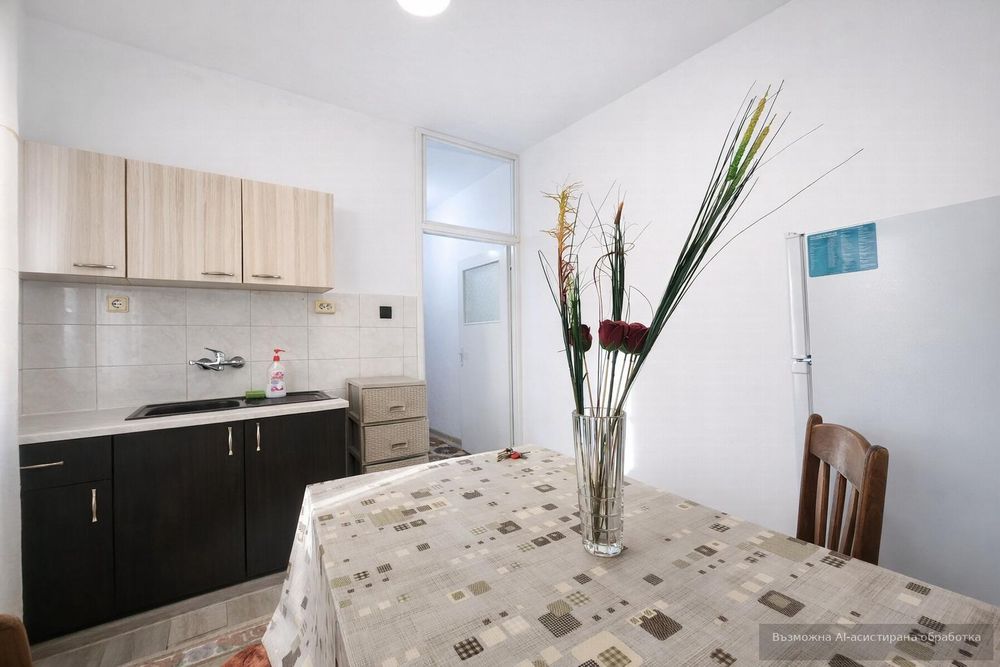 Дава се под наем Двустаен апартамент в Пловдив, Тракия - 73 кв.м за 355.98 € - Снимка #2