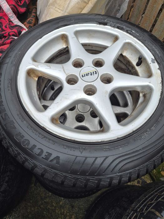 Cauciucuri cu jante si fara