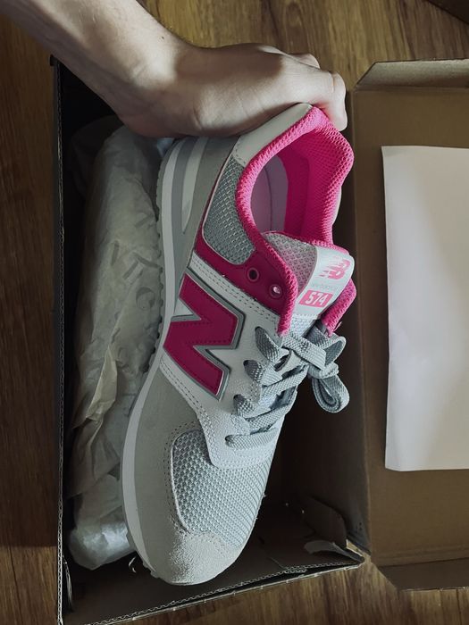 Adidasi New Balance 574