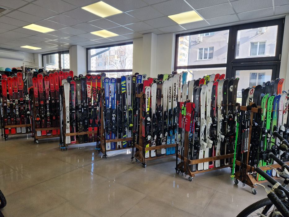 Ски и борд оборудване